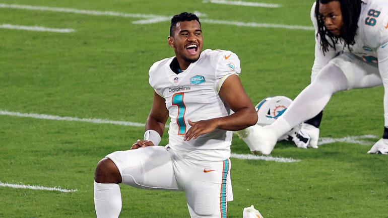 tua-tagovailoa-dolphins.jpg