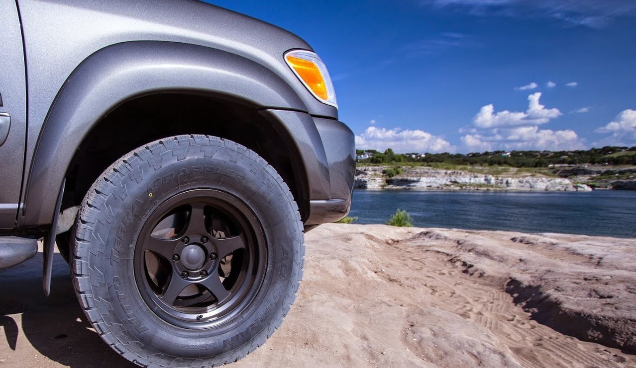 Tundra%2BShoes%2B%281%2Bof%2B1%29-4_fc8541cf76d1f5c1860671cd5c98ce55e42a40c6.jpg