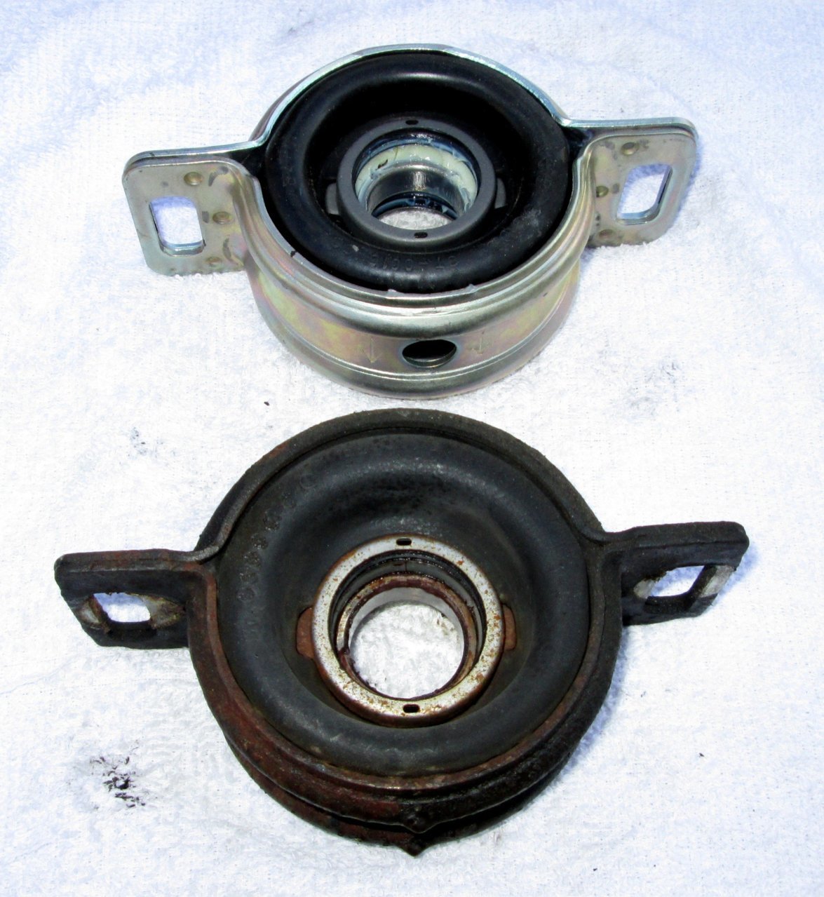 Tundra center bearing 018.jpg