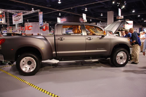 TundraQuadCabDuallyDiesel_98d71b8a07ff103ba7faf60885bd1002609fd338.jpg