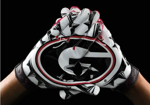 uga-football-gloves-nike-2011_efc0dacfa3b5fc0f63b7554eed109a4005e944fa.jpg