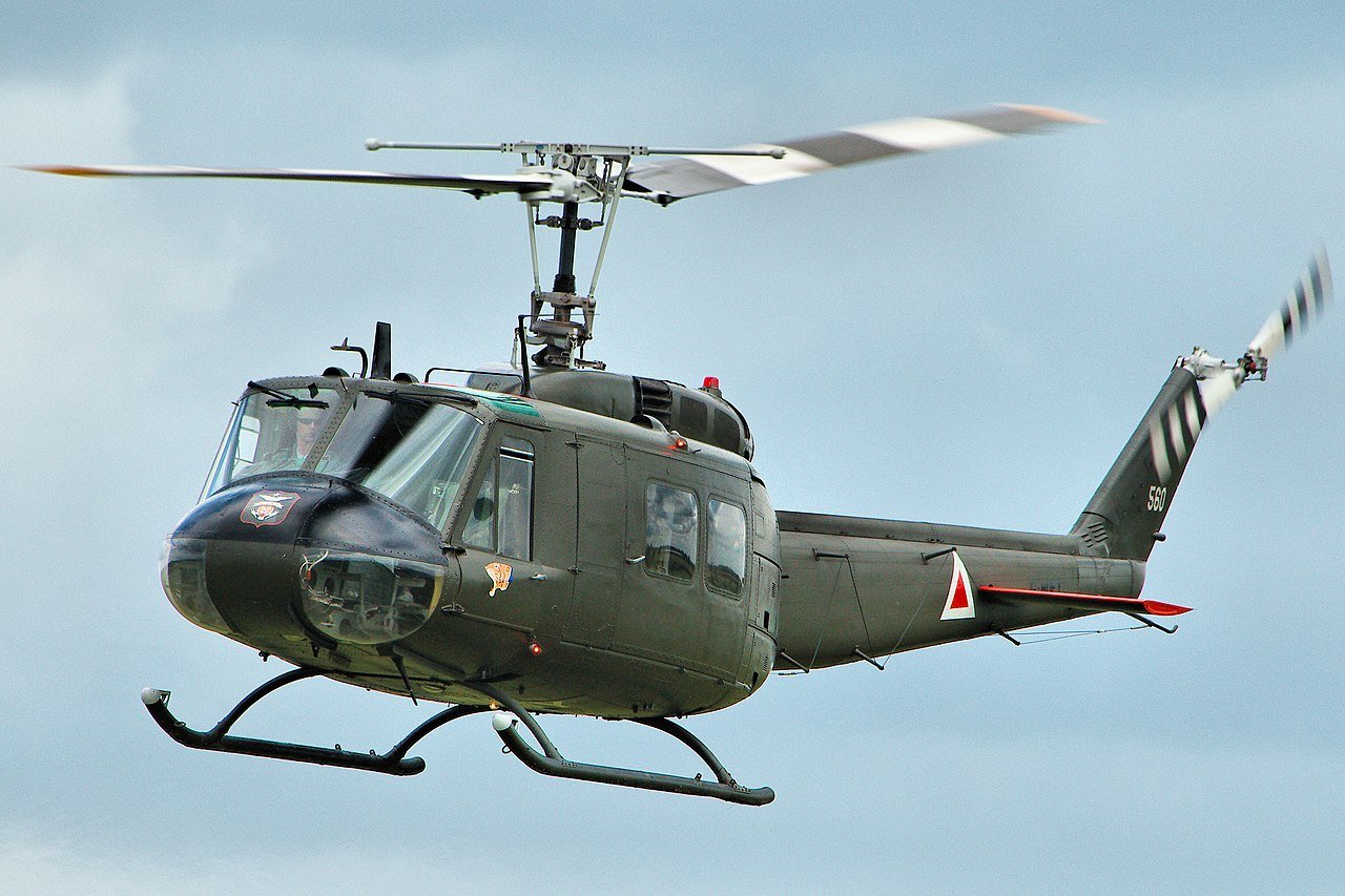 UH1_Huey_-_Fly_Navy_2017_(26938005897).jpg