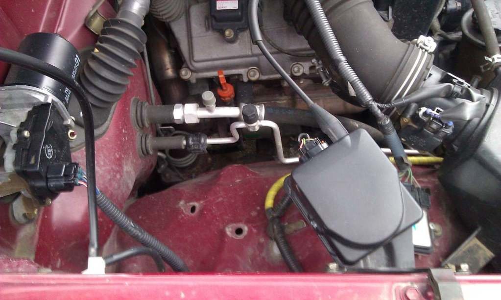 UnderHood2_1bd166152b4cfb4df4ed3f516b7c86ef2ec0b8e6.jpg