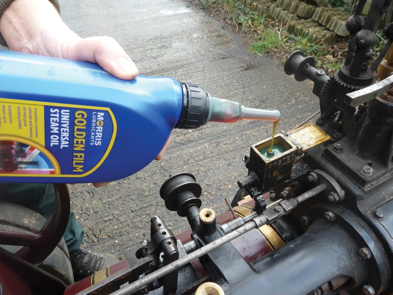 Universal-Steam-Oil-in-action.jpg