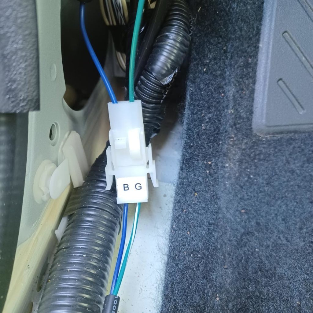 unknown tap connection.jpg