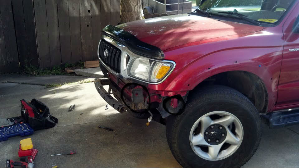 How do you remove the front bumper on a 98-00 4x4?