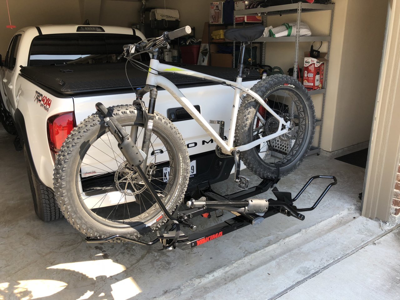 toyota tacoma hitch bike rack