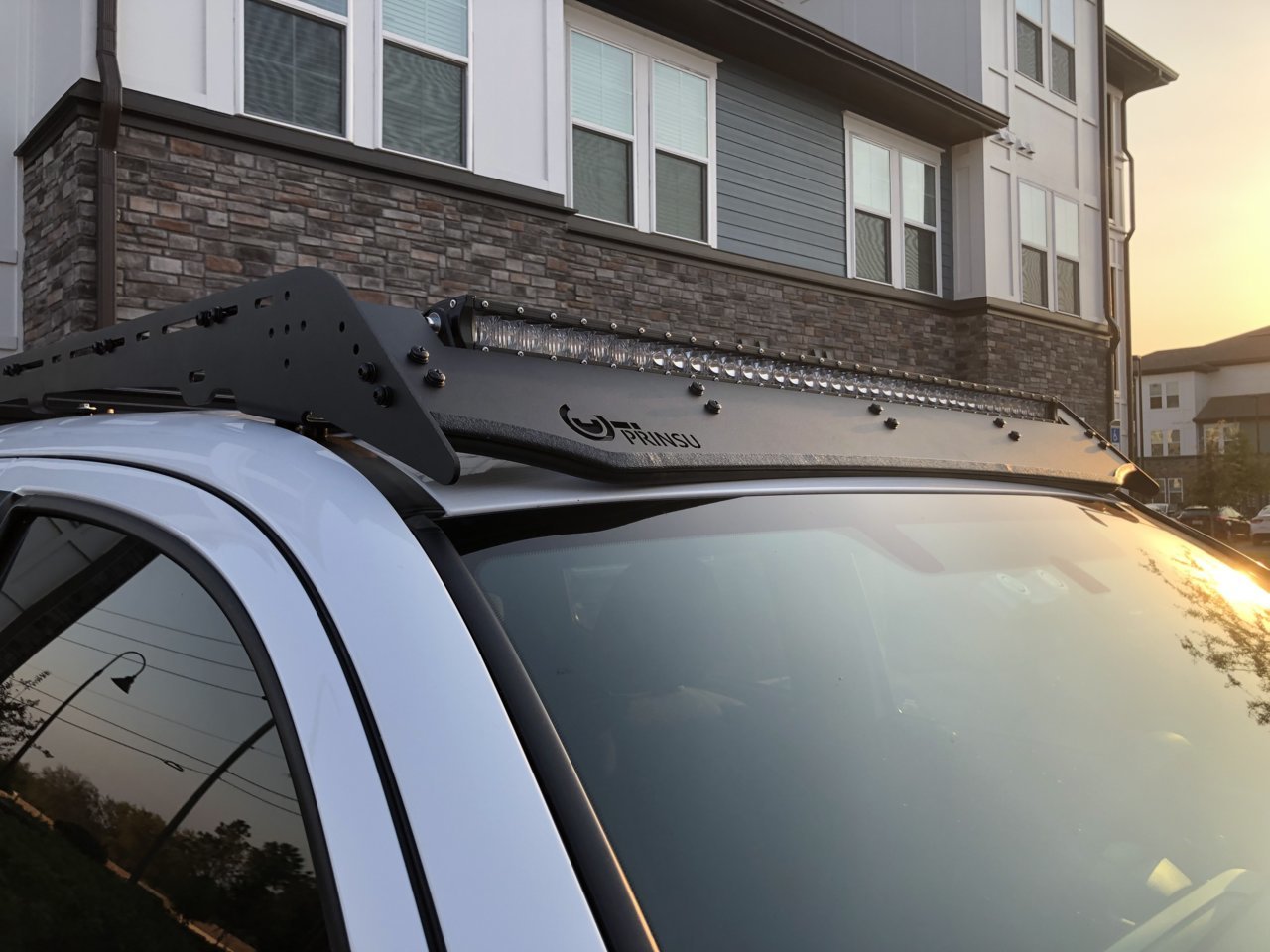 Prinsu roof rack light bar