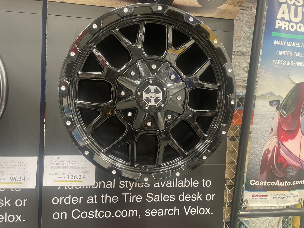 Velox Custom Automobile Wheels