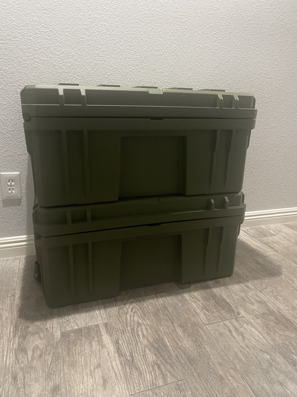 US Military Issue HARDIGG TL500i OD Green Foot Locker Trunk Case Tote Box