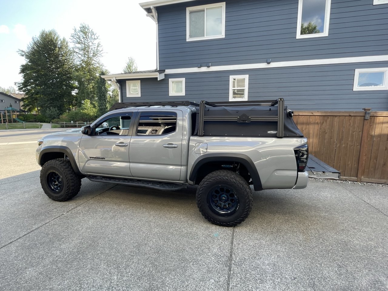 Seattle Area - Xtrusion Overland Bed Rack for 5' bed Over Soft Topper ...