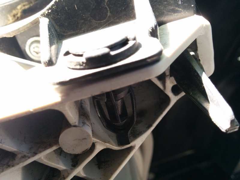 upper pop clip closeup.jpg