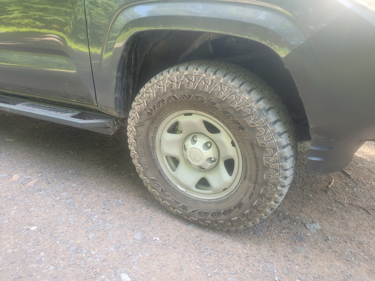 usedtire.jpg