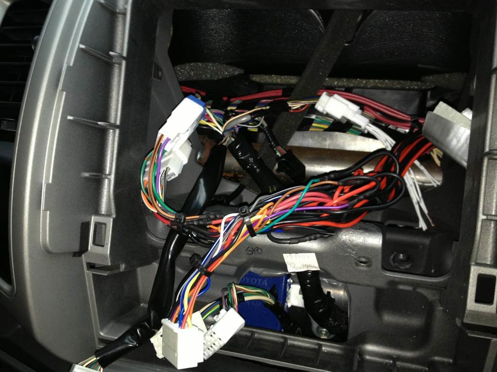 Installing 2012 stock radio in a pre-2012 | Page 6 | Tacoma World