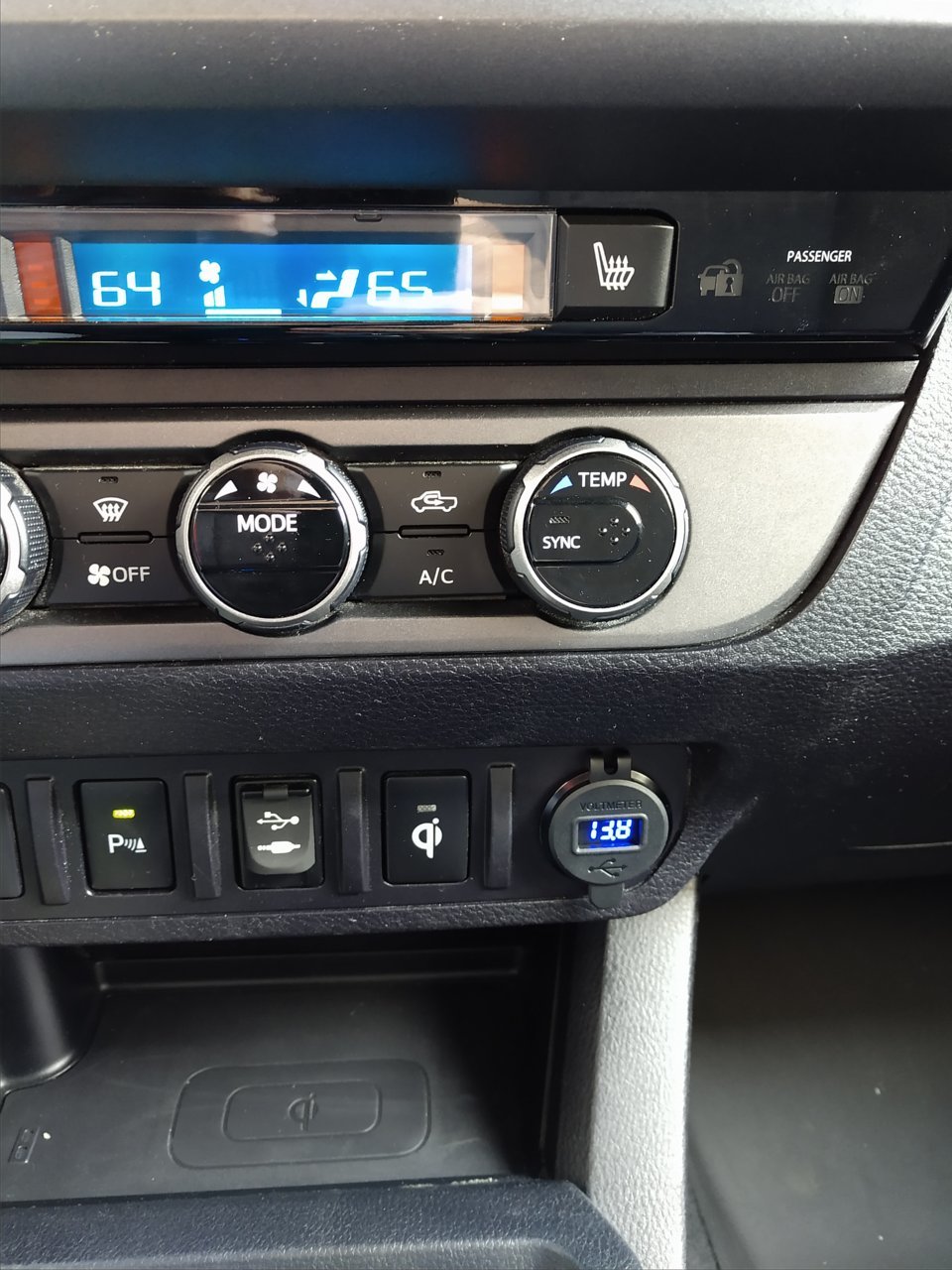 Voltmeter.jpg
