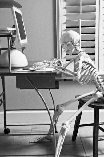 waiting-for-the-internet-connection-picture-id463407349.jpg