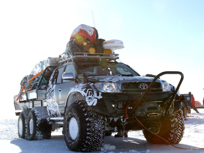 wallpapers_toyota_hilux_2010_2_zpsr7rsik_0a50670418ec6bd1e30b6f3951042104ecd885de.jpg