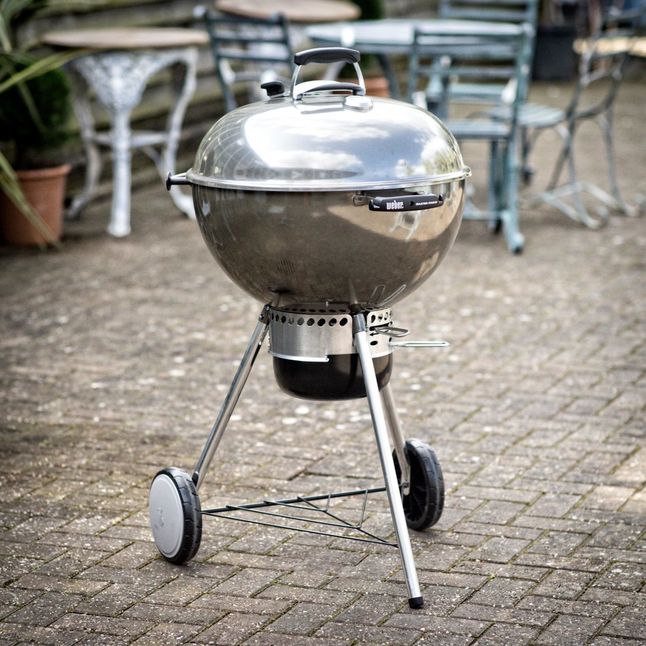 Weber_Master-Touch_Smoke_Grey_DSC01977-Edit-Edit.jpg