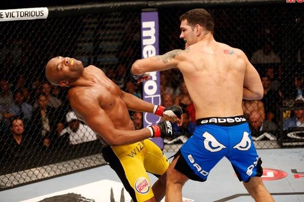 Weidman-KO_zpsaa53ede8_624e902df13a05d8fe1ecb06dfb7221ba5b3a47a.jpg