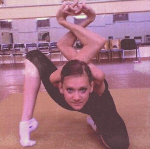 weird-pretzel-girl.jpg