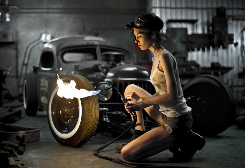 WelderGirl14_c2d0f35518d435346cf2138fd6246cb120a6ab93.jpg