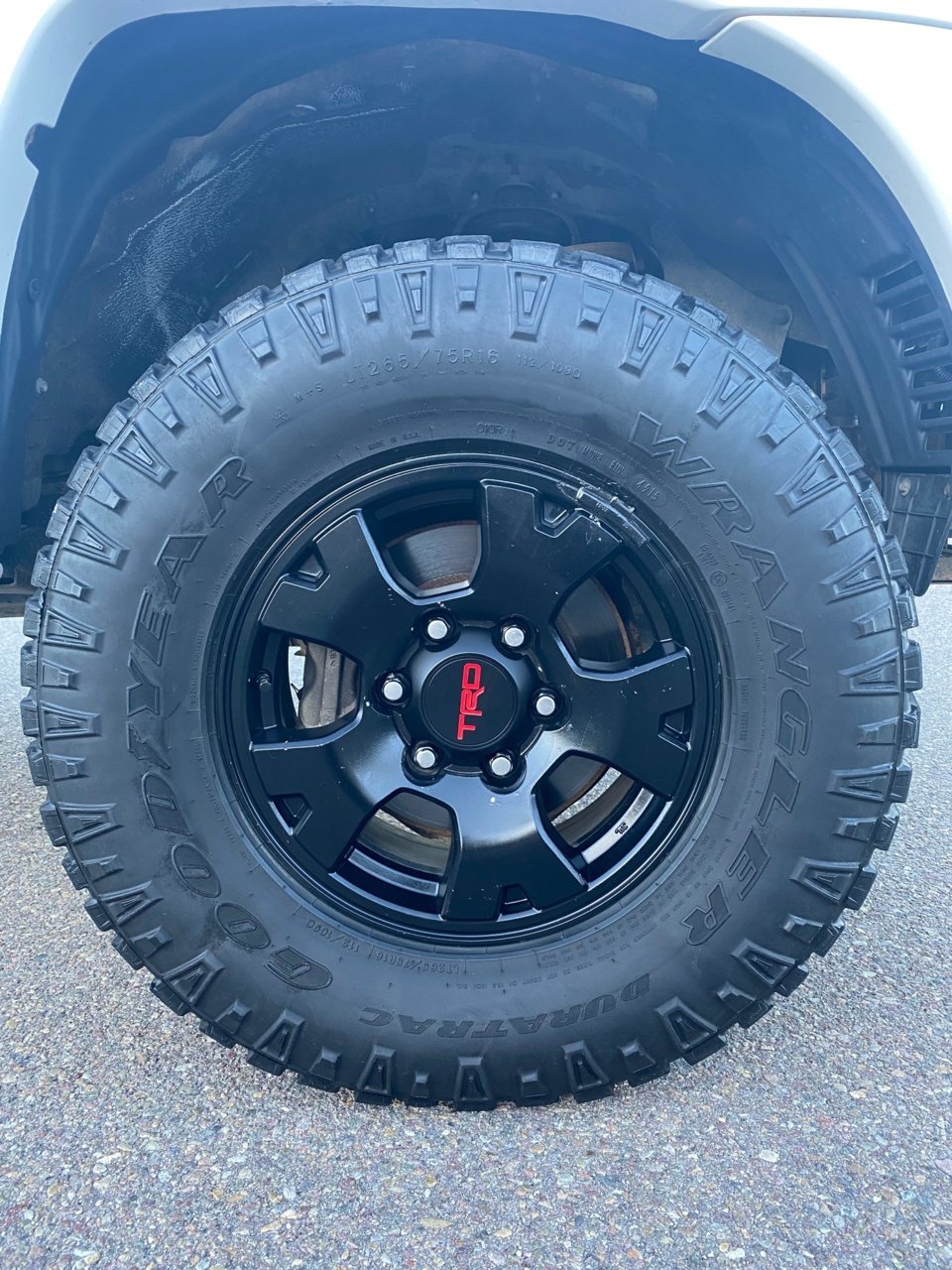 wheel and tire.jpg