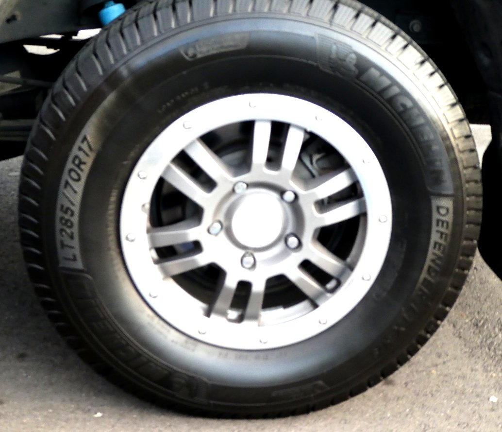 WHEEL LT REAR.jpg