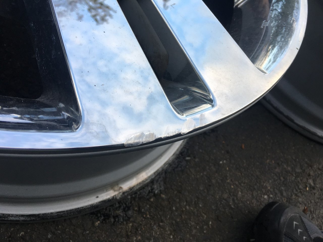Wheel Scuff.jpg