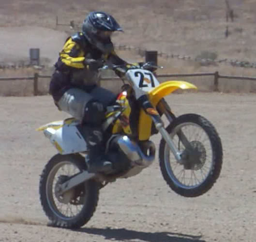 Wheelie2_7c7c3d1991730418dad3bdf97b046722b4842dc9.jpg