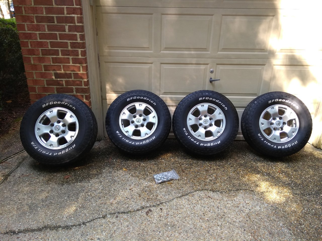 wheels front.jpg