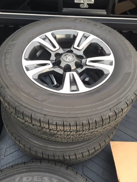 WHEELSTIRES2.jpg