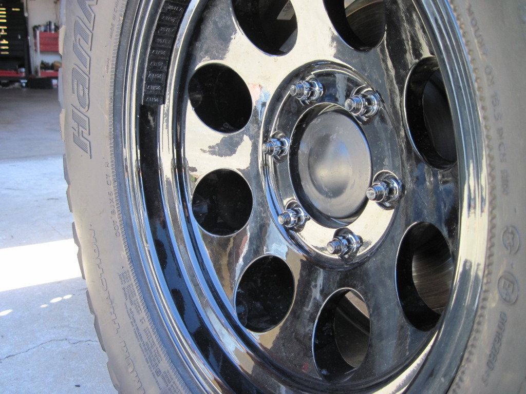 wheelstudspainted2_dd134d87304c2e36d4cb1effd159665db7f3d11b.jpg