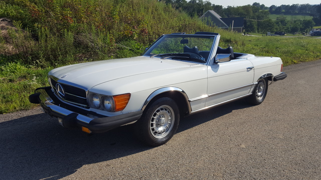 White Mercedes 1.jpg