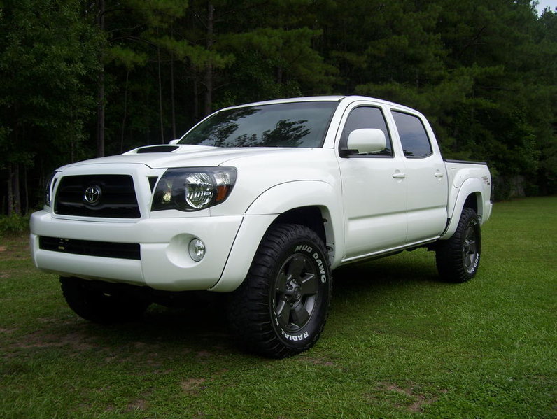 white toy.jpg