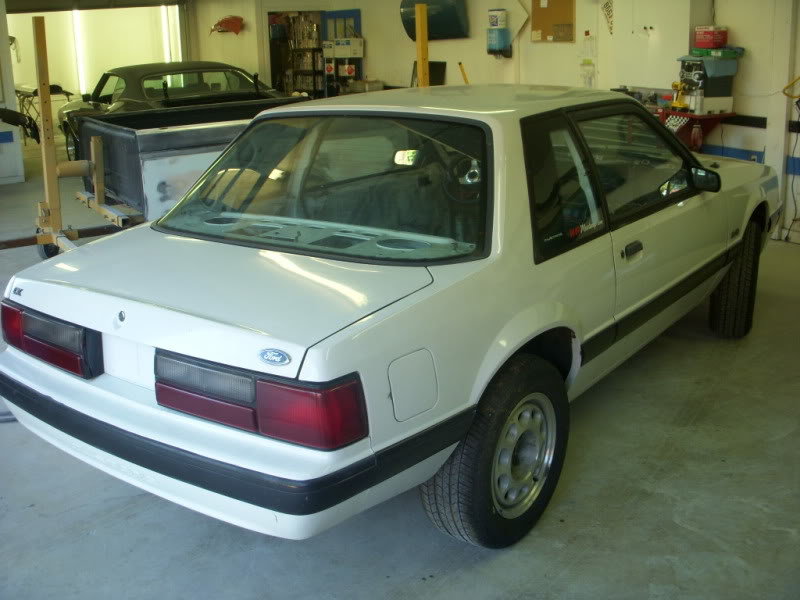 whitecoupe002_0b204d582cc2ec64c28a7b1cbd0106b0e7c26474.jpg