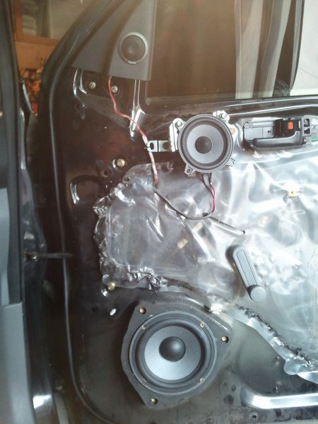 Whitney Houston stereo 2.jpg