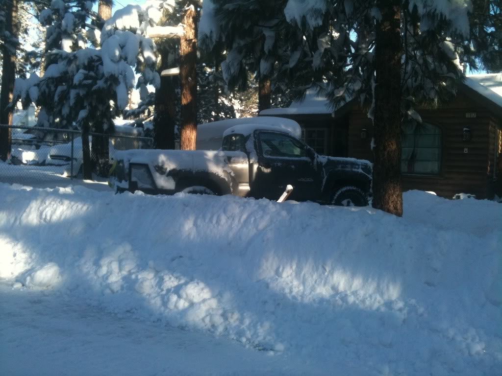whoneedstoshovel_9da6a8269fc69dd5ccd50b454df1d68ad5914d0a.jpg