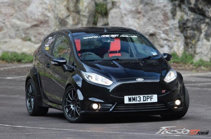 wide-body-fiesta-st-1_b554ba982fc7fc6befae704f600e3a1d20010ffd.jpg