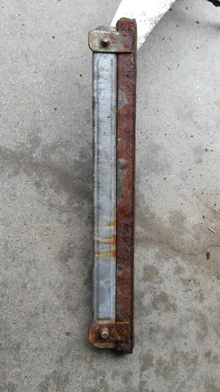 window reg top bracket.jpg