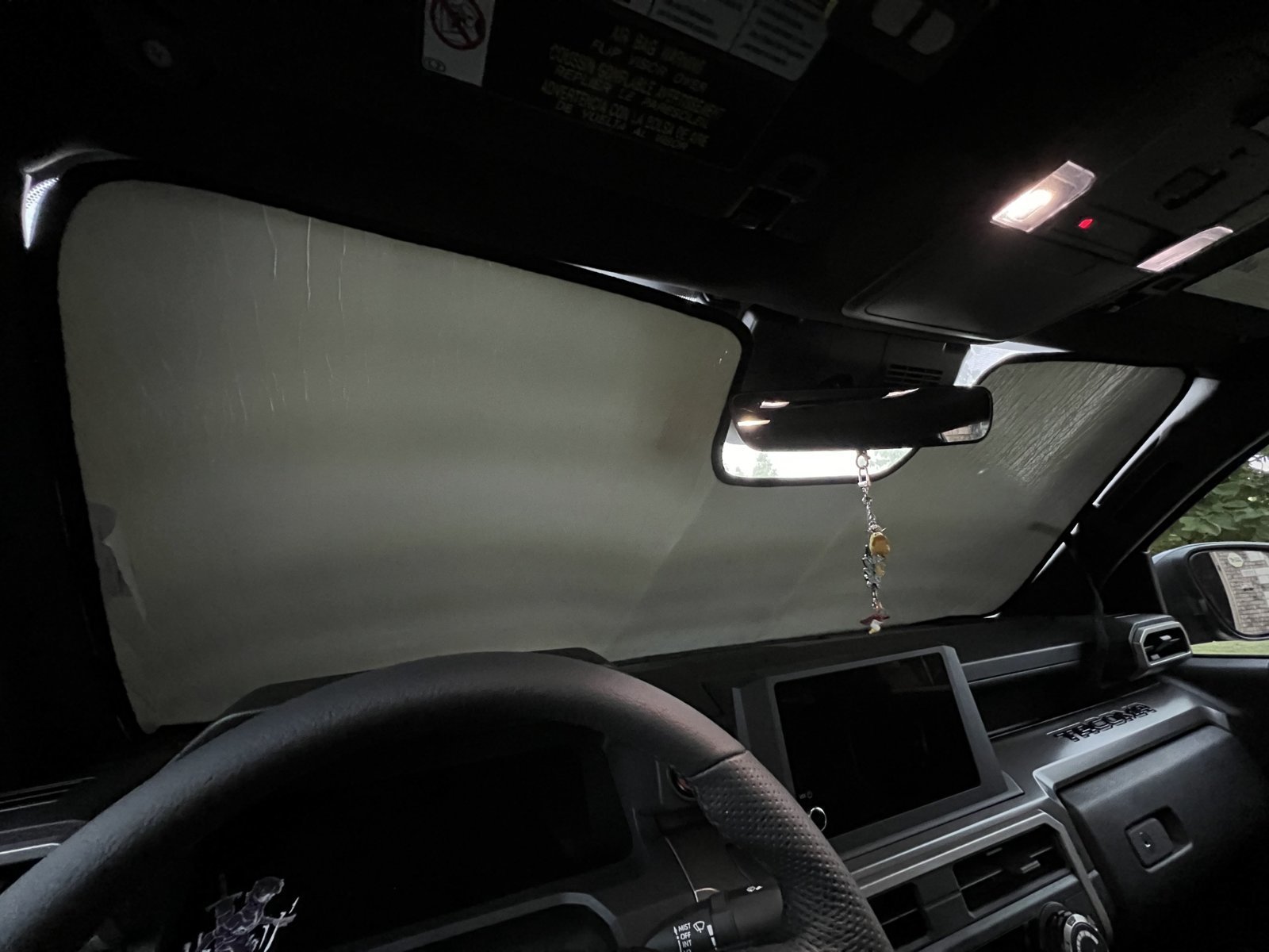 WindshieldCover.jpg