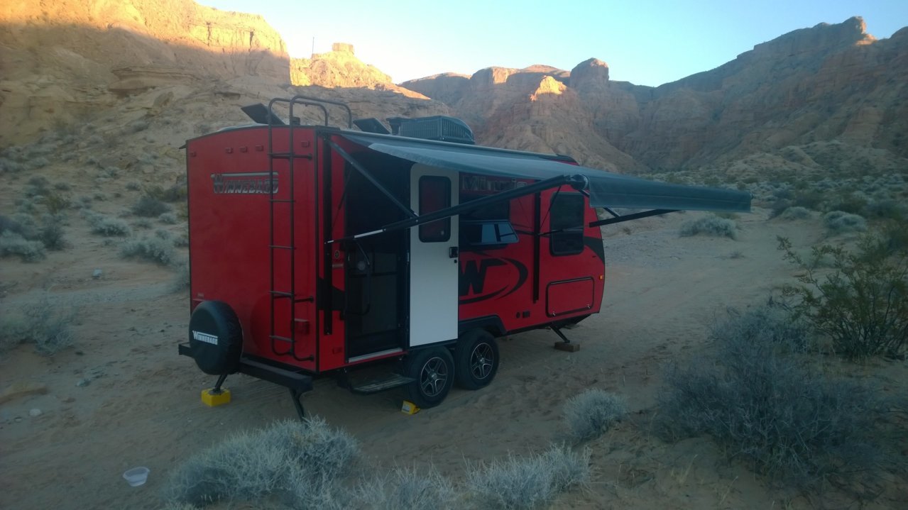 Winnebago 1706fb Mesquite 2017.2.jpg