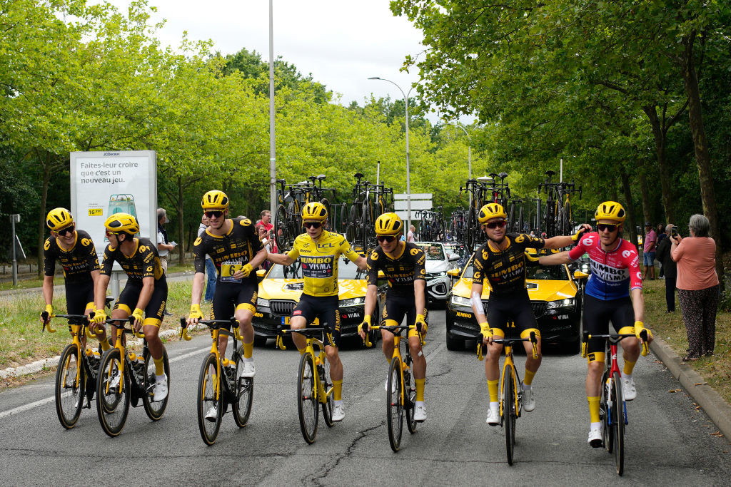winning team.jpg