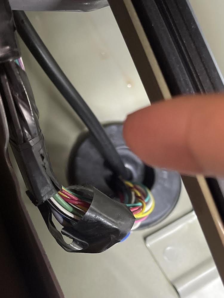 Wire through boot.jpg