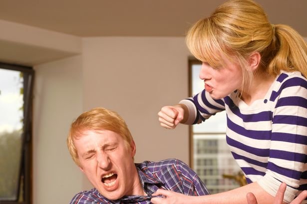 Woman-Hitting-Man.jpg