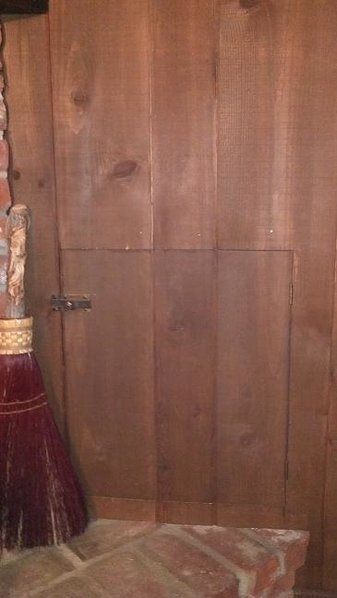 woodboxdoor.jpg