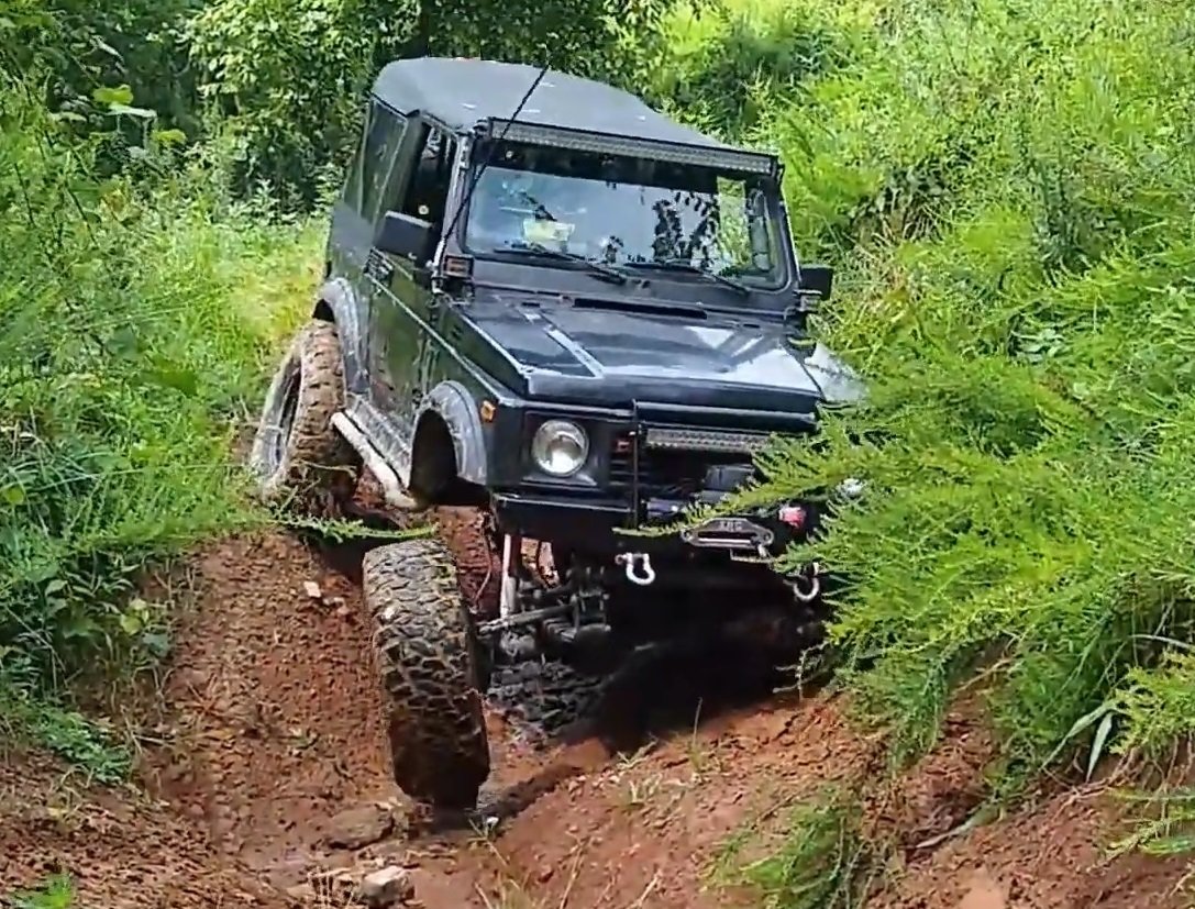 Wooley's Offroad (1a).jpg