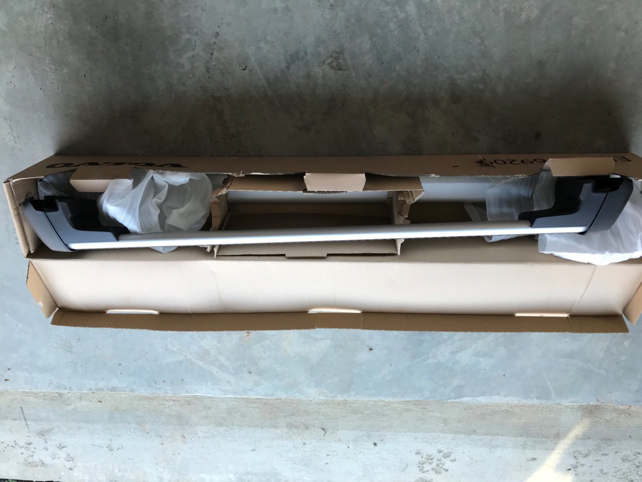 XC90 Rails Side.jpg