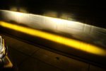 XD 5000 HID with Hilux ballast & DD SS3 Yellow Sport Fog.jpg