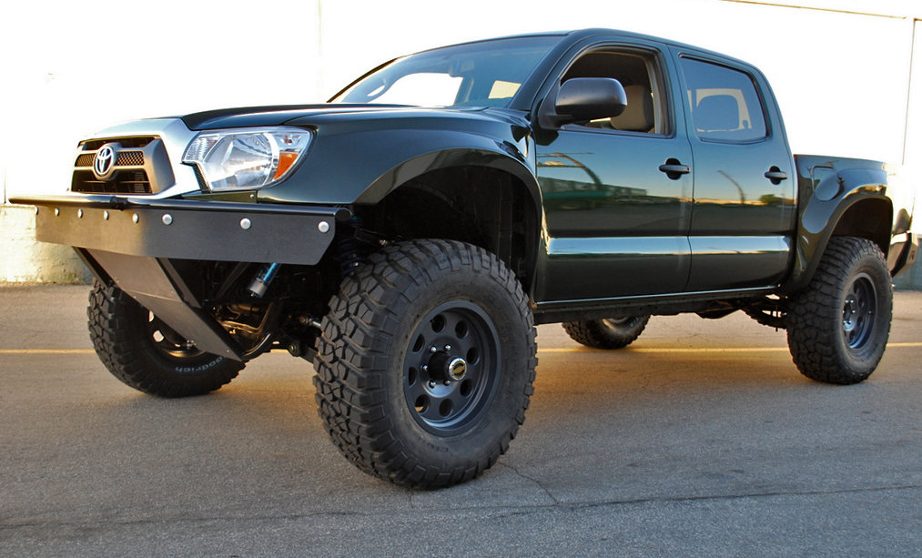 XLT-Series-96-04-Tacoma-4Runner-Long-Travel-Front-Suspension-Kit-9.jpg