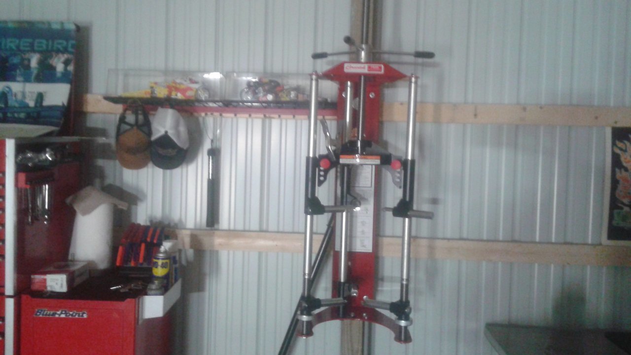 XMAS 2016 GARAGE 026.jpg